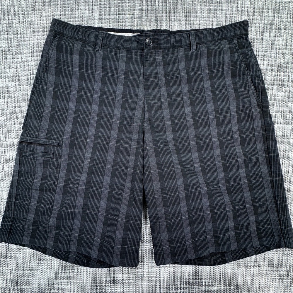 Greg Norman Tasso Elba Mens Plaid Golf Shorts Black Gray Size 38 Performance